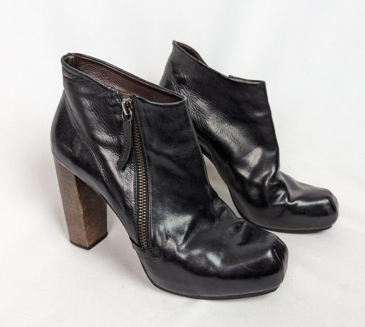 COCLICO LUCILLE BOOTIES Black Leather Wood Heel Ankle Boots  Zip Up