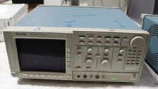 Tektronix TDS820 Digitizing Oscilloscope
