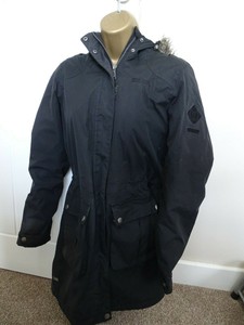 casaco preto impermeavel