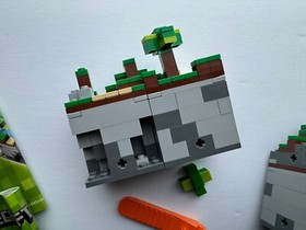 LEGO Minecraft: Minecraft Micro World: the Forest (21102) OPEN BOX