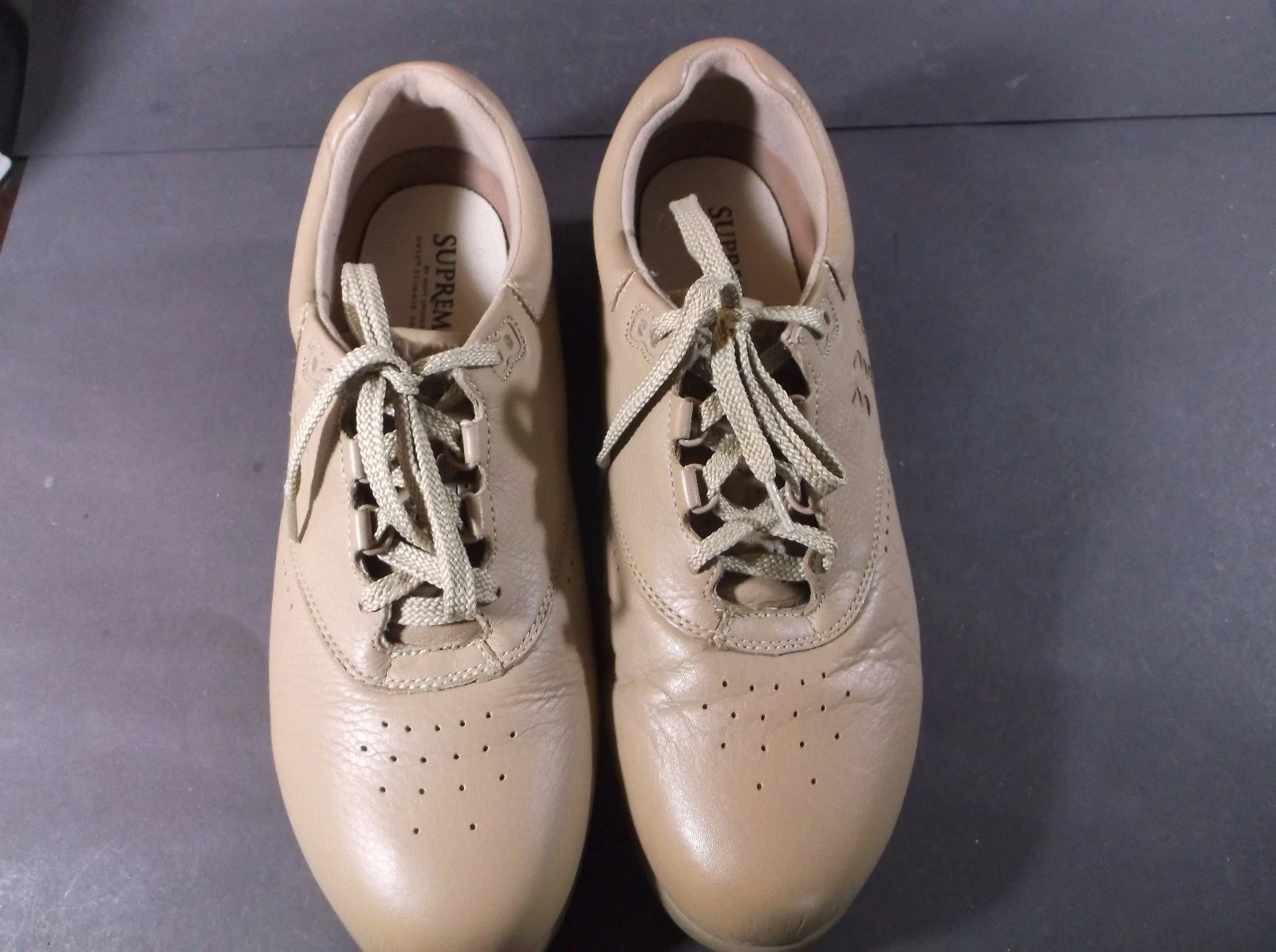 Supremes by Softspots Marathon Womens size 12M Taupe