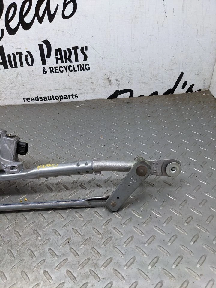 Motor limpiaparabrisas para camioneta Sierra 1500 19-25 1180309 Foto 2 de 4