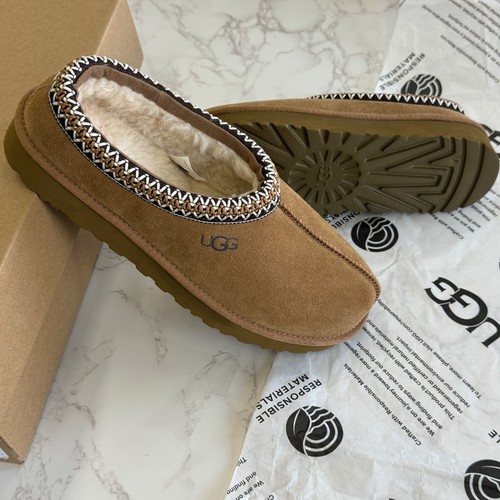 with Box /UGG Tasman Suede upper Slipper Women's Chestnut US 6-11 size - Picture 6 of 13