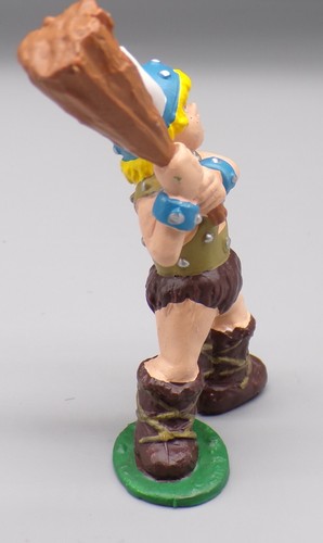Vintage 1986 Dungeons & Dragons BOBBY the BARBARIAN Maia Borges PVC figure TSR ! - Picture 2 of 4