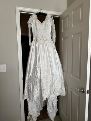 Moonlight Vintage 1995 Wedding Dress. Was cleaned and preserved for 30  years. | eBay