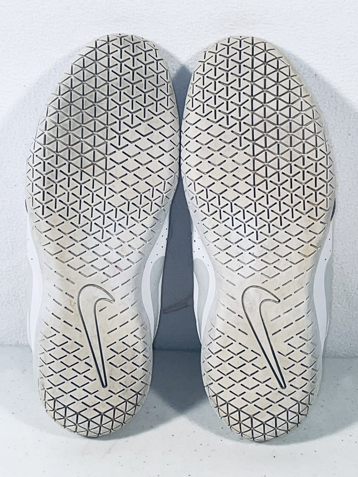 Nike Sideline IV. Women’s 7.5 Cheerleading Shoes. 943… Gem