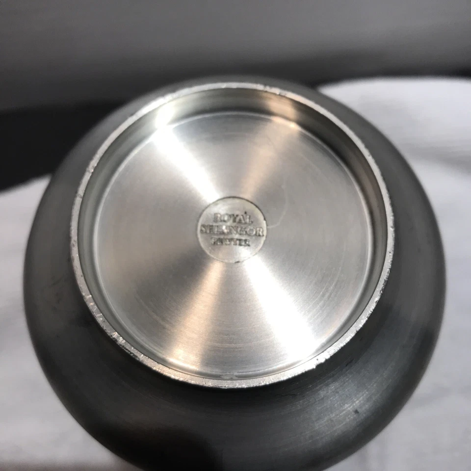 Оловянная ваза Royal Selangor универсальная коллекция с ручной отделкой - Изображение 2 из 4