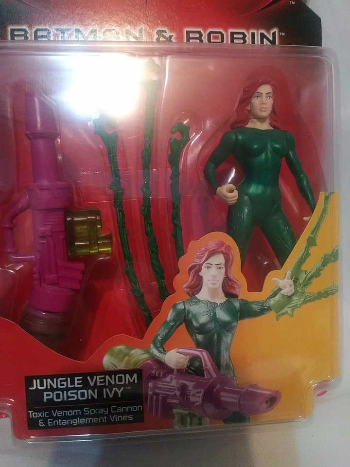 Batman y Robin. Hiedra venenosa Batgirl & Jungle Venom Foto 3 de 4