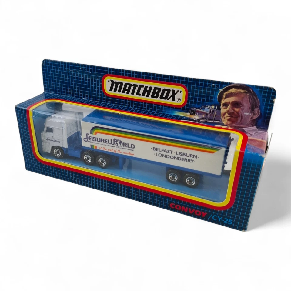 MATCHBOX CONVOY CY25 DAF semi trailer truck " LEISURE WORLD" NEW Unpunched 1987 - Image 2 of 4