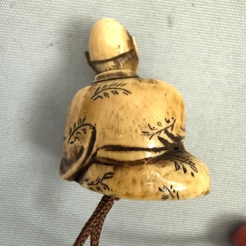 Netsuki Makie Inro d'epoca vintage con Netsuke 6,5 cm Inro usato - Foto 9 di 11