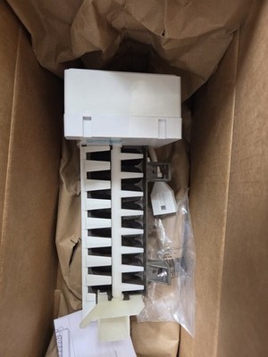 Sub-Zero 7042073 Refrigerator Ice Maker