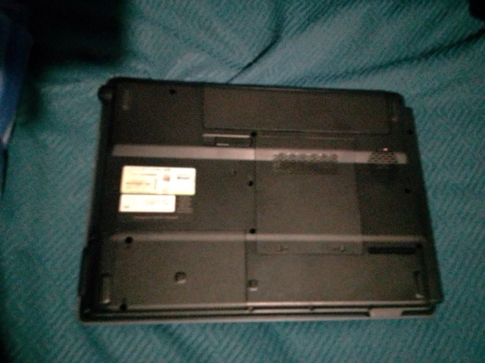 pc usato portatile HP Compaq Presario C 700 - Immagine 3 di 4