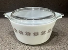 Vintage Pyrex Town & Country 1 Qt Casserole Dish w/Lid White Brown Star #473