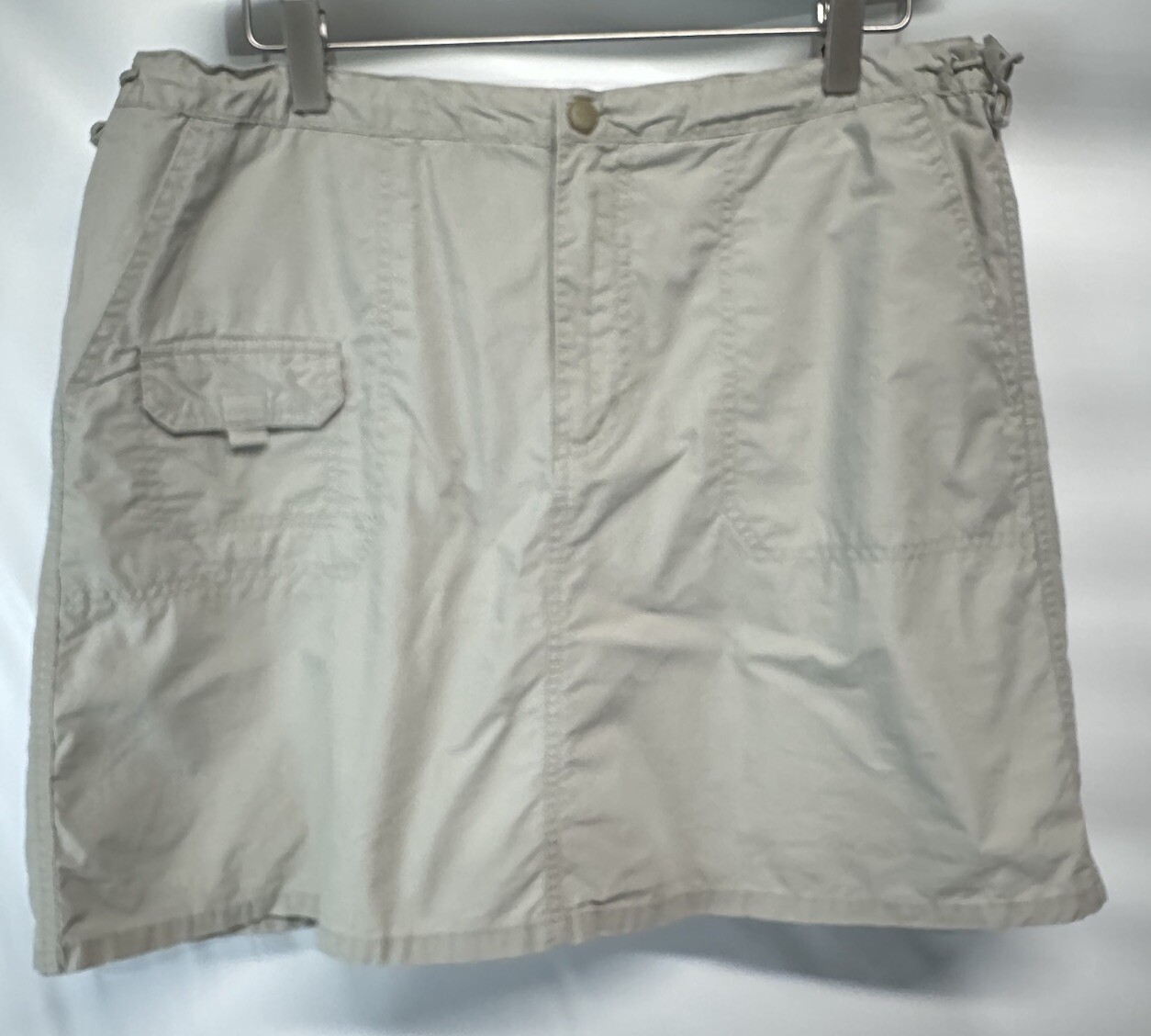 Columbia Outdoor Skort Skirt Shorts Tan Utility Pockets  Hike Camp Fish L