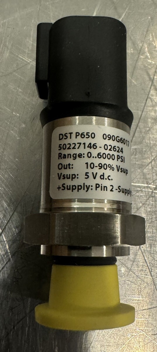John Deere CXT35718 Pressure Sensor Danfoss 090G7017 NEW