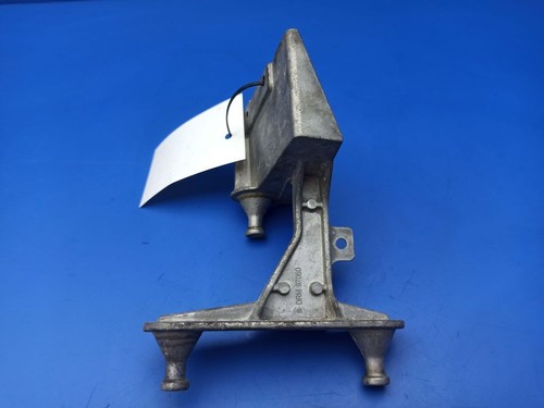 Mercedes-Benz C W203 W209 ABS-Pumpenhalter A2034310240 PUM17862