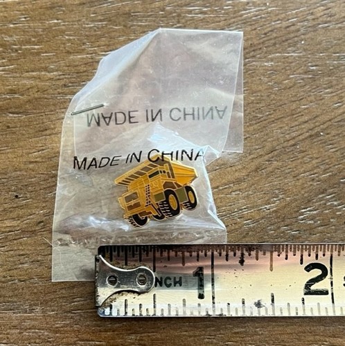 Vintage Bulldozer Pin Brand New in Bag Haulpak Caterpillar Design Earth Movers - Picture 2 of 3