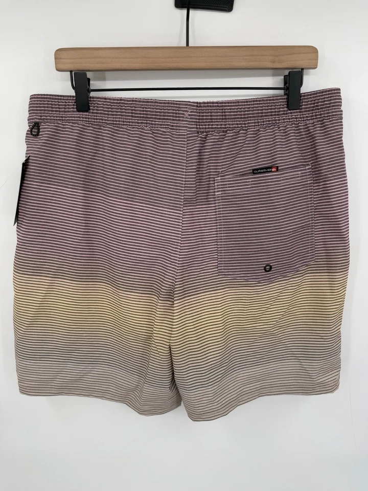 NUEVO Bañador Quiksilver Extra Grande Adulto Rayas Bolsillos Board Shorts Para Hombres XL Foto 2 de 4