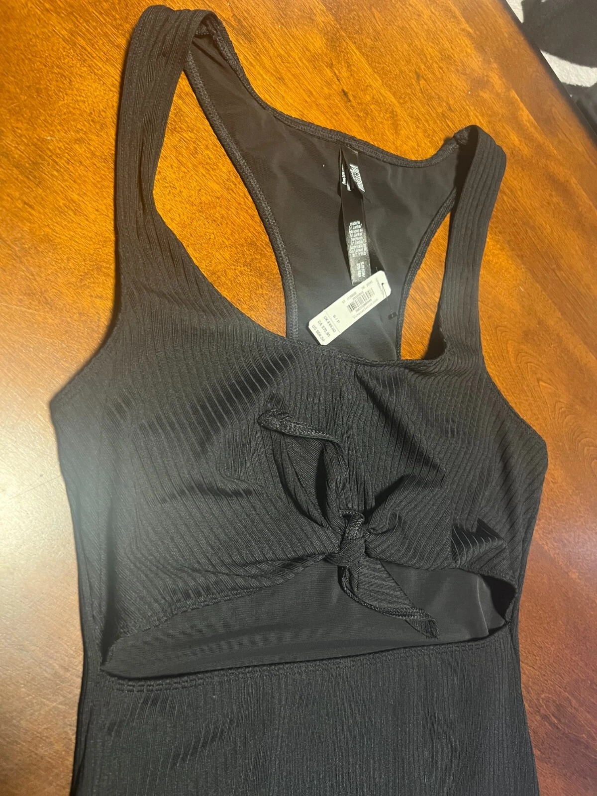 UNDERCOVER Abito sportivo Victoria Secret VSX nero con ritaglio nodo piccolo