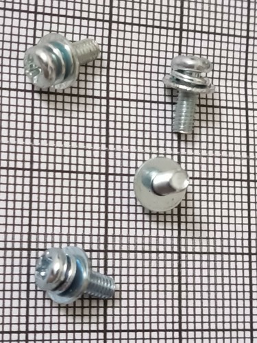 4x hdd screws M3 size 2.5" 3.5" hard drive disc screws silver #7 - Afbeelding 2 van 3