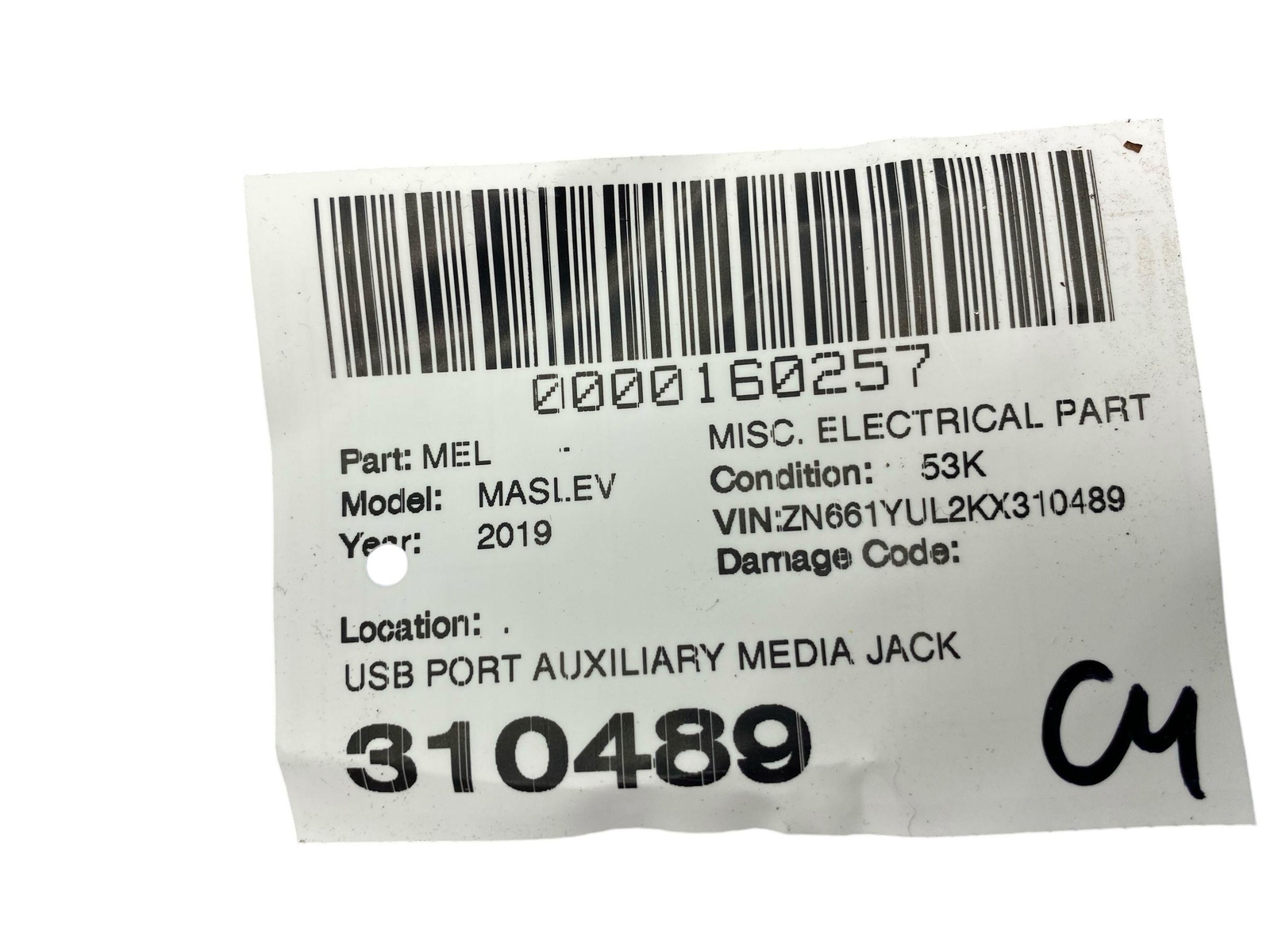 2017 - 2020 MASERATI LEVANTE M161 OEM USB PORT MEDIA JACK *SCRATCHED* 670104961
