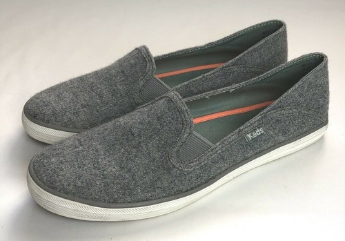 light gray keds