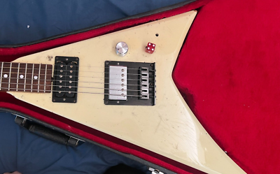 Kramer Vanguard V White Original 80's Electric Guitar w/ Case | eBay