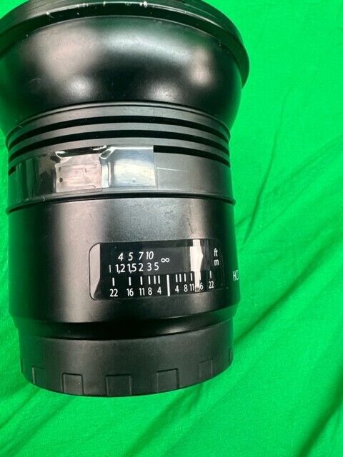 Hasselblad 28mm f/4.0 Ultra-Wide Angle Auto Focus Lens for Hasselblad 28mm f/4.0 Ultra-Wide Angle Auto Focus Lens for