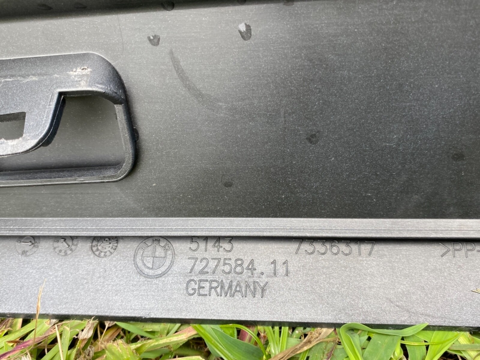 2014 - 2017 BMW I8 Quater panel rear Fender Left 51437336317 “ NO SHIPPING “