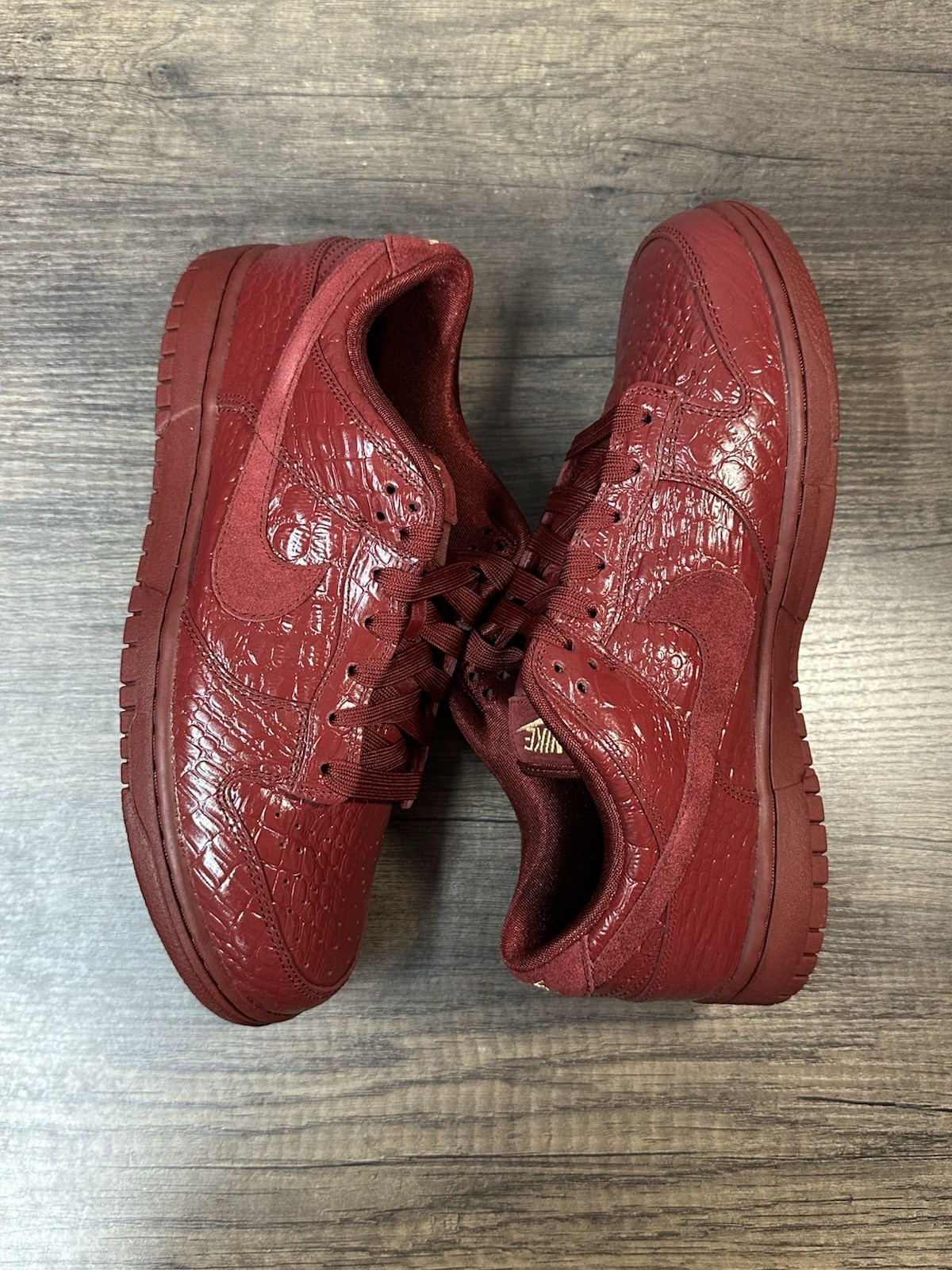 Nike Dunk Low Red Croc HV4388-600 Women’s Size 11