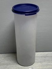 Tupperware Tall Food Storage Canister Container 890 ml Blue Lid 1643-II Plastic