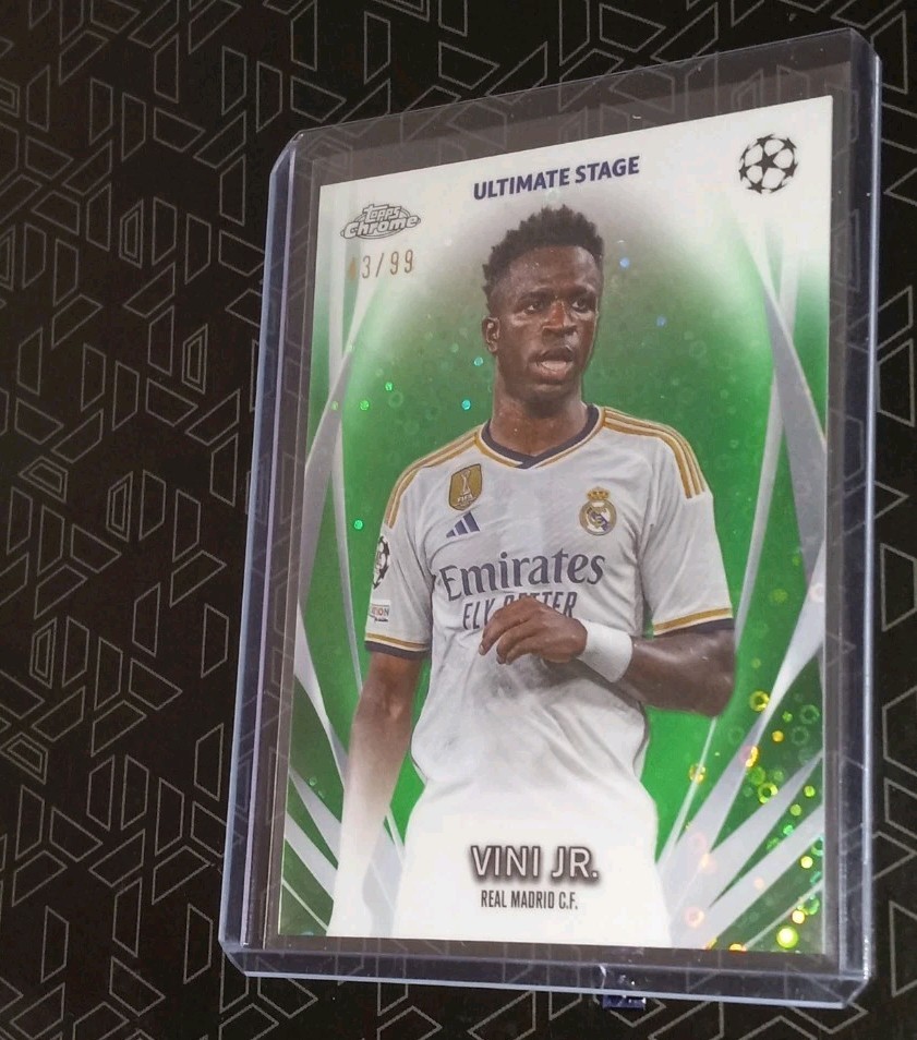 2023-24 Topps UCC Vinicius Jr Ultimate Stage Chrome Green Refractor #43/99 view 2