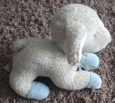RUSS Baby Sherpa Blue Bow Plush Wind-Up Musical Lullaby Lamb "Jesus Loves Me"