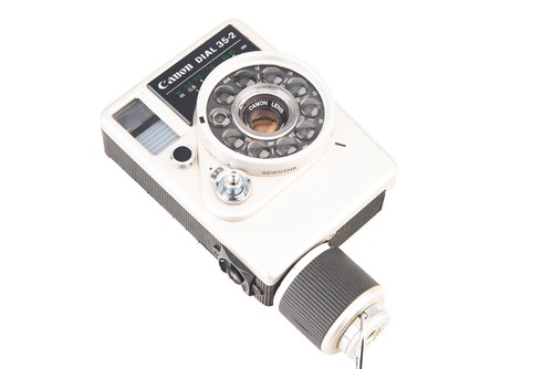 フィルムカメラ CANON DIAL 35 SE 28mm F2.8 BELL & HOWELL The Bell & Howell/ Canon Dial 35 - Aly's Vintage Camera Alley