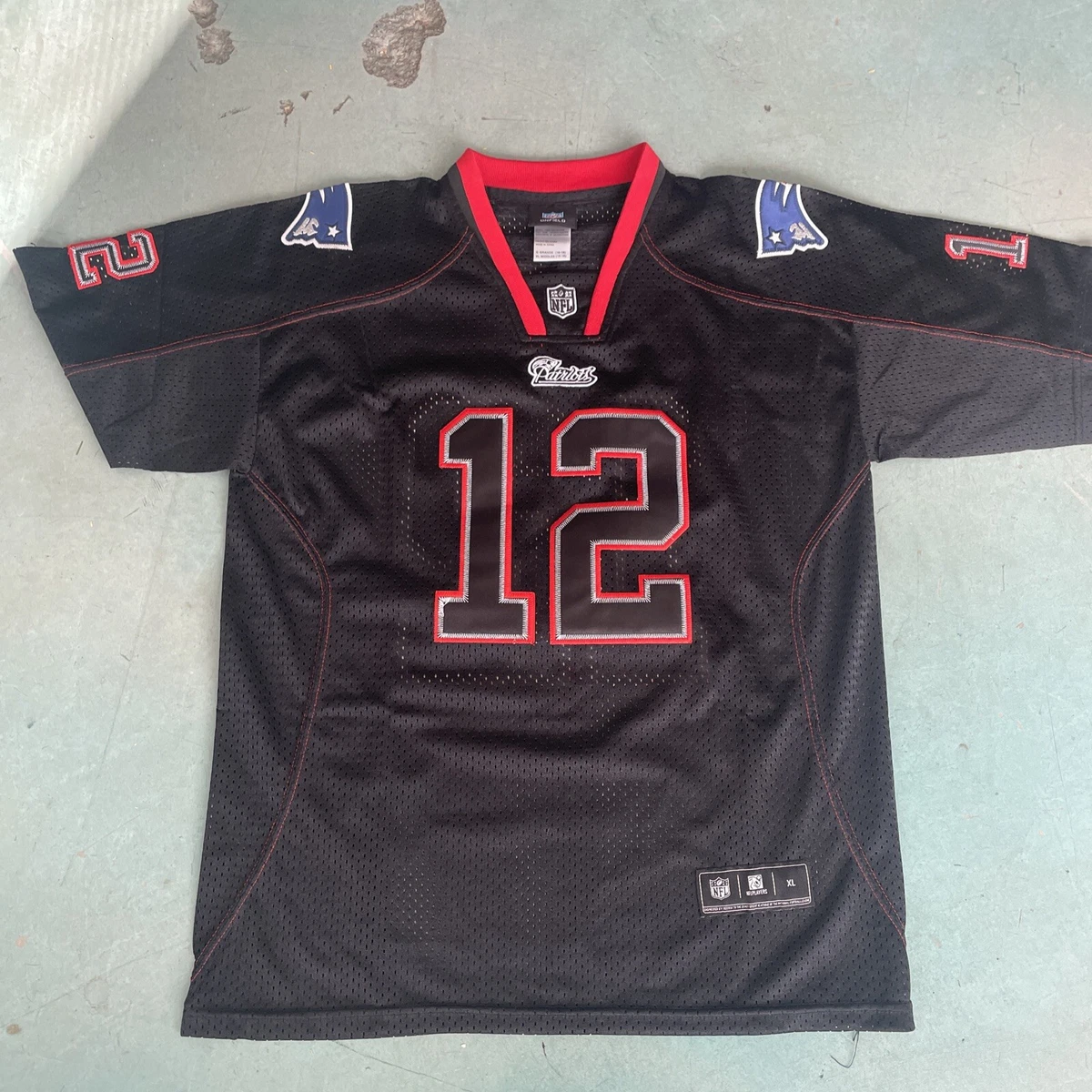 Black and top grey patriots jersey