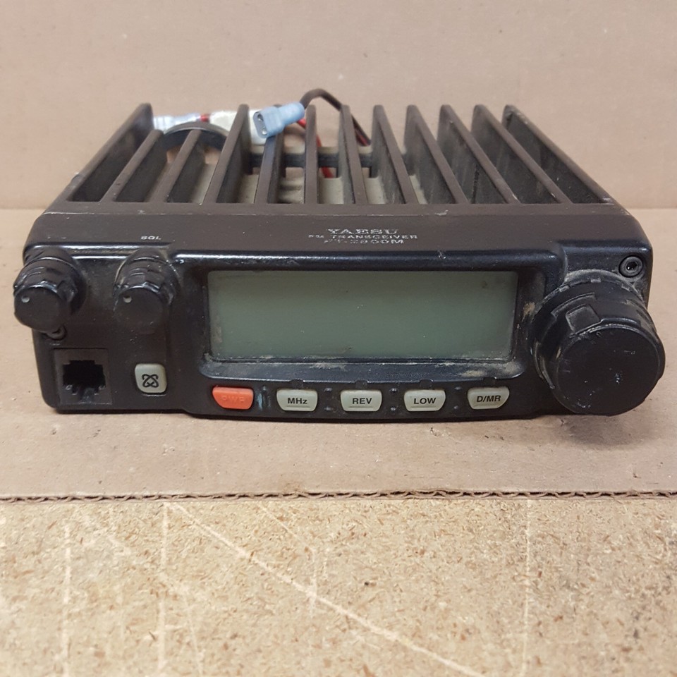 Yaesu FT2800M FMTransceiver Missing Top Cover Powers On See Pix