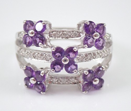 Anillo de aniversario de oro blanco de 14 quilates con diamantes amatista de varias filas de flores talla 7 - Imagen 4 de 7