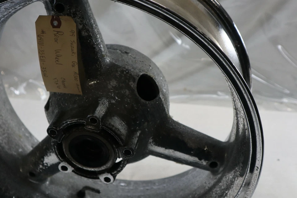 Rueda trasera para motocicleta Suzuki 17" x 6" cromada 2000 Hayabusa GSX1300R fabricante de equipos originales  Foto 4 de 4