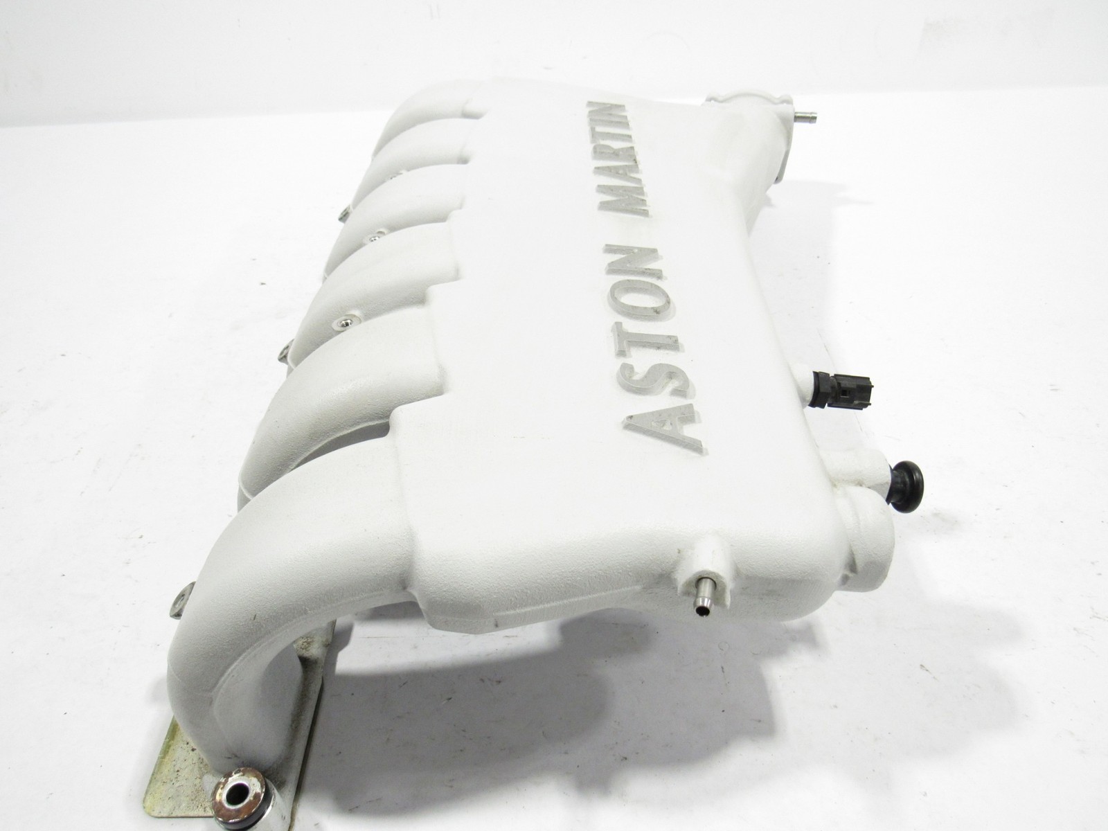 14-18 Aston Martin Vanquish 2014 5.9L Right Passenger Engine Intake Manifold :Y