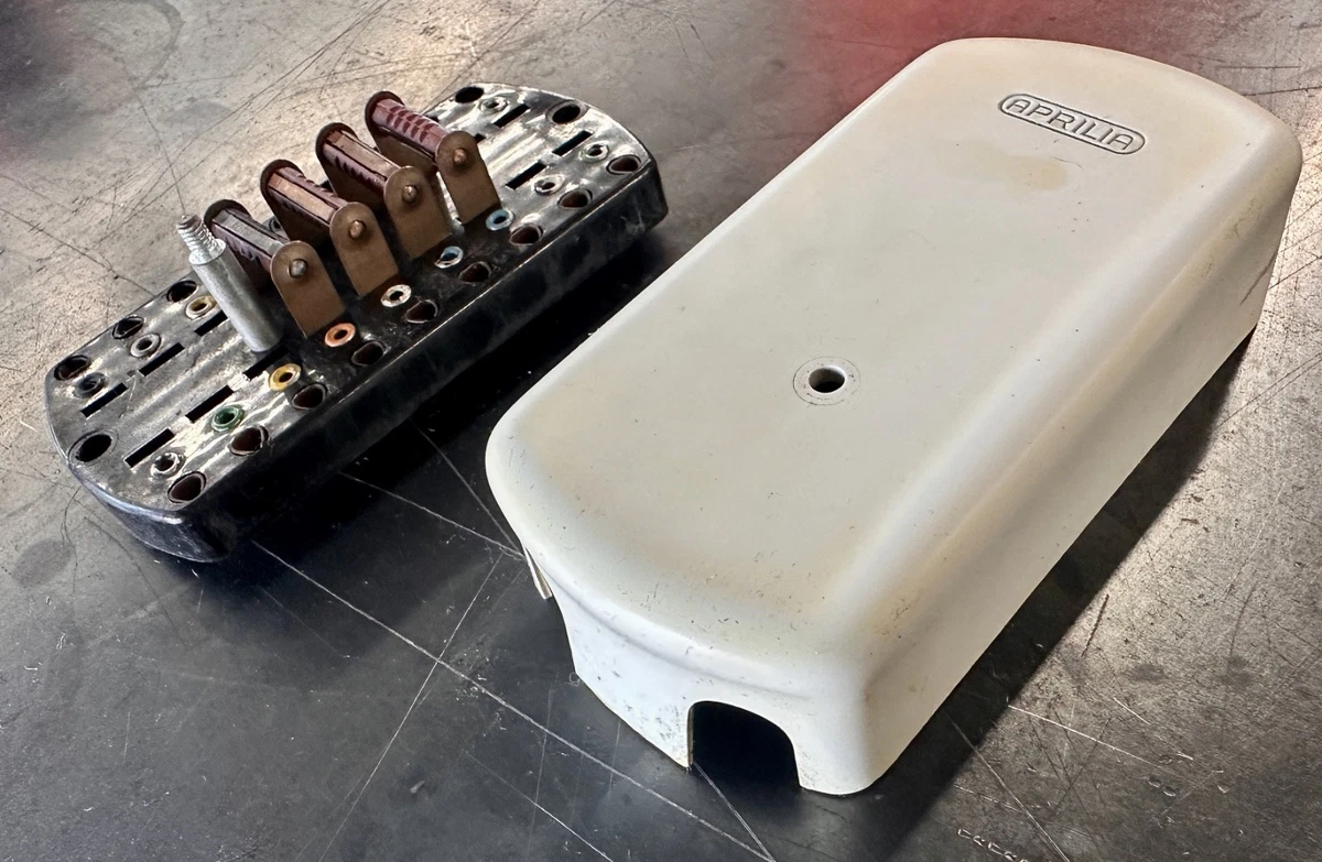 Ducati Bevel Aprilia Fuse Box Plate and Cover 750GT Moto Guzzi V7 Fuse Box 17154