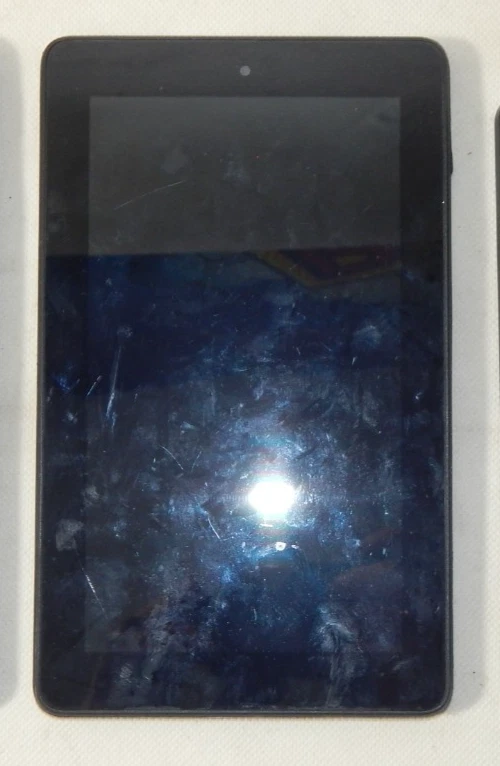 Lot of 3 Amazon Kindle Fire For Parts E0700 E0682 - Image 4 of 4