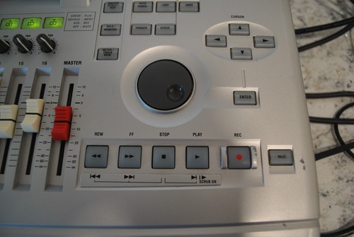 Korg D1600 Digital Recording Studio Pro apparecchiature audio multitraccia - Foto 19 di 24