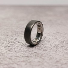 Oura Ring 4 Smart Ring Size 13 Stealth JZ90-54218-13 BROKEN