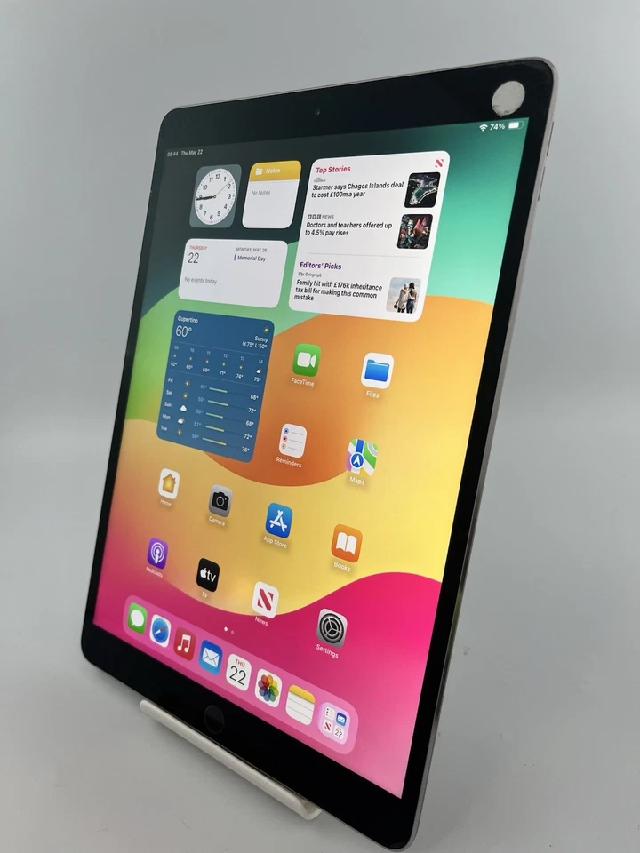 Apple iPad Pro A1709 Space Grey Unlocked 64GB 10.5" Retina iOS Tablet Cracked - Image 4 of 4