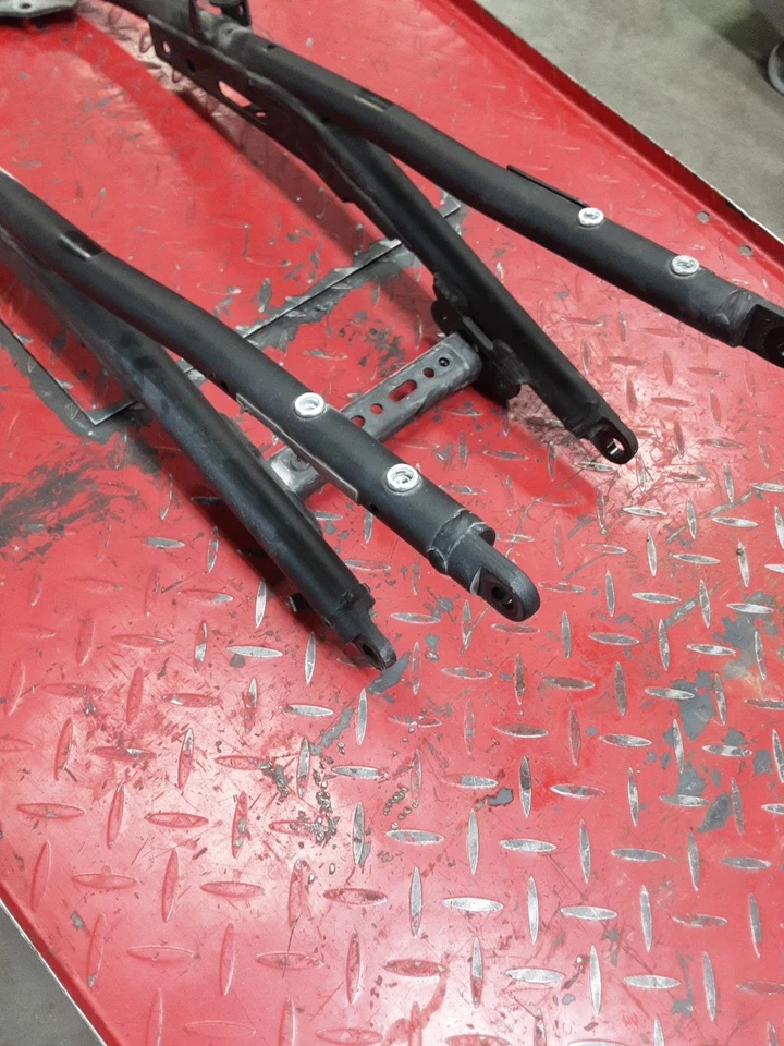 2014 14 14-17 Yamaha FZ-09 FZ09 MT09 Rear Subframe Sub Frame Assembly BR-700 - Image 3 of 4