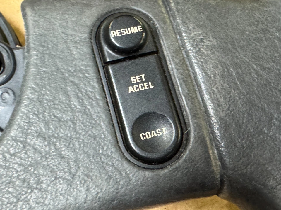 Volante Ford Mustang 87-89 negro con Cruise Factory TILT GT LX OEM 5,0 L Foto 4 de 4