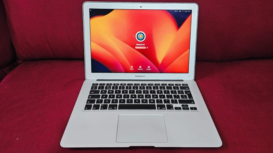Apple MacBook Air 13" 2011 · i5 · 4GB · 256GB, photo 1 sur 5