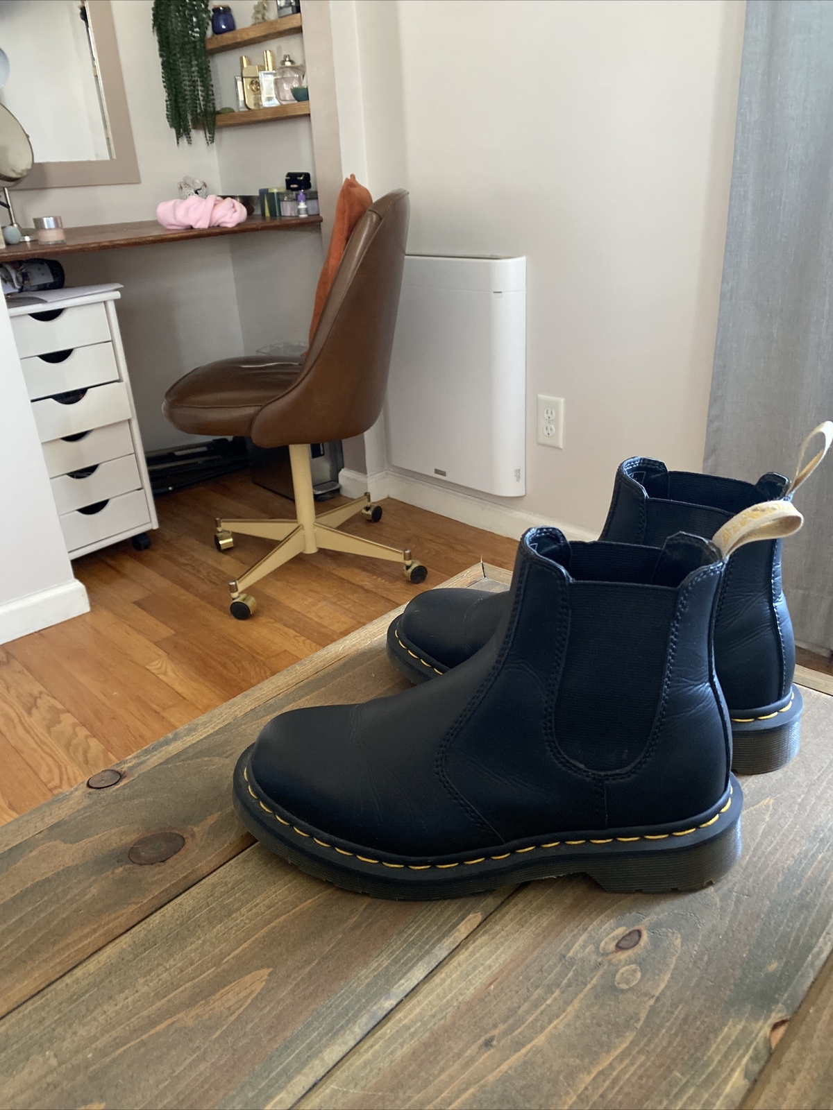 forbedre segment resident Dr. Martens Womens Size 7 vegan leather Chelsea Ankle Boots | eBay