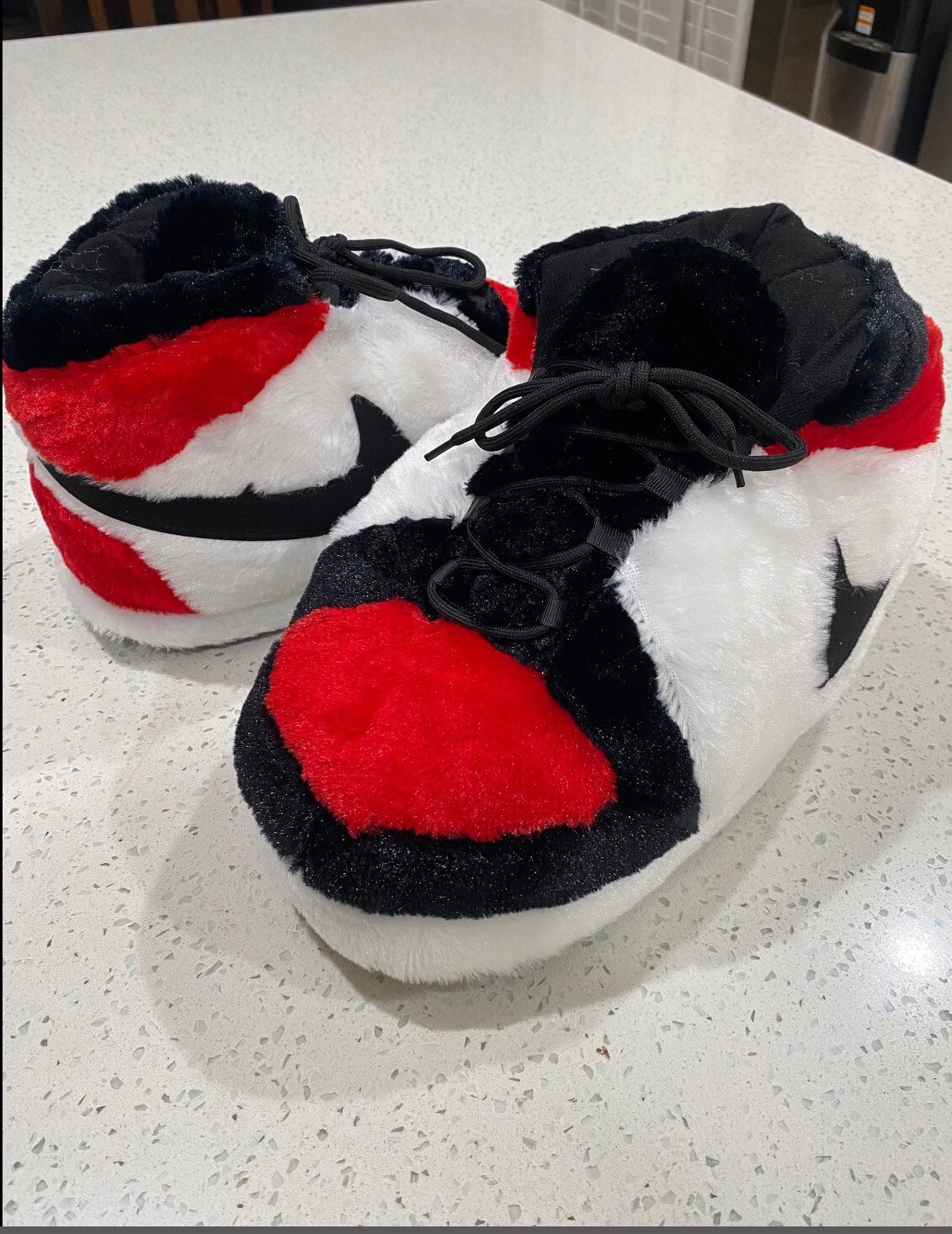 J&rsquo;s Snkrs Slippers Red / White/ Black