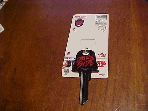 "CLEARANCE" STAR WARS DARTH VADER/ DARKSIDE KW/1 BRAND NEW UNCUT BLANK HOUSE KEY - Picture 2 of 2